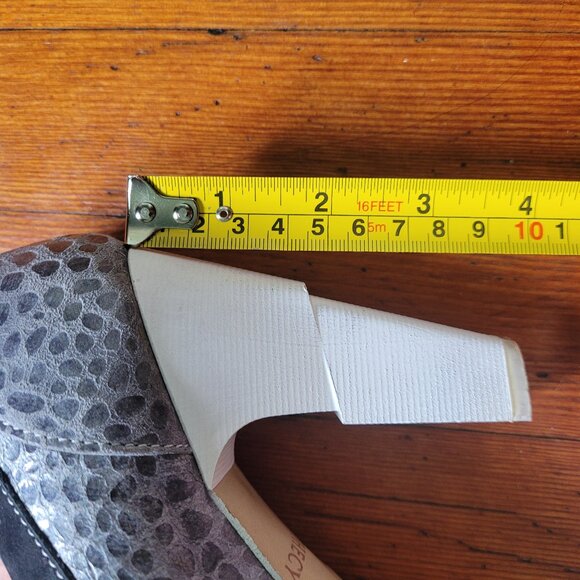 Prophecy "Our Secret" Pump, sz EU40 / US9-9.5 - Picture 11 of 11